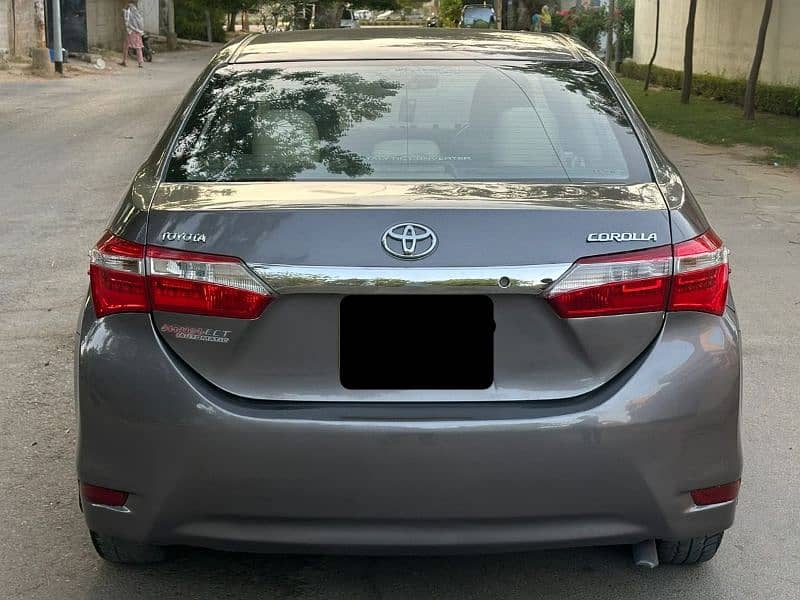 Toyota Corolla GLI 2015,(Automatic) 4