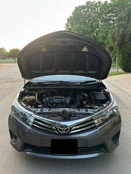 Toyota Corolla GLI 2015,(Automatic) 10