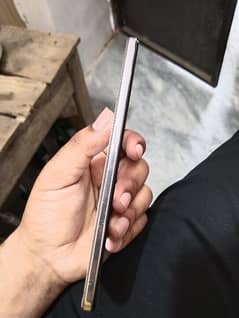 vivo v21 with box back crack hai panal change kia hua hai acha Walla