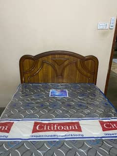 single bed with mattress