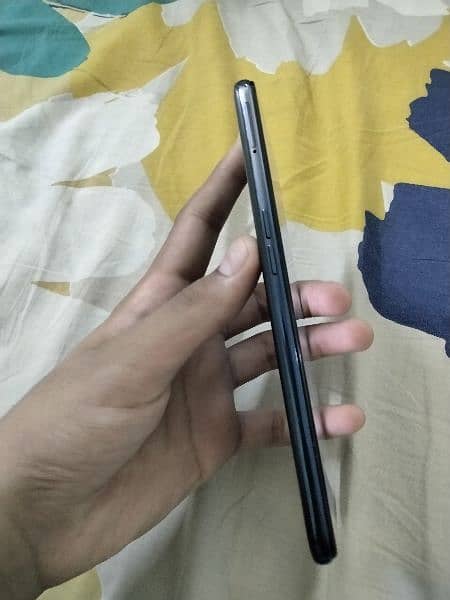 OnePlus n200 5