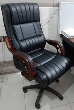 black boss Office chair