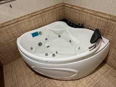 jacuzzi bath tub . never used just like new 0