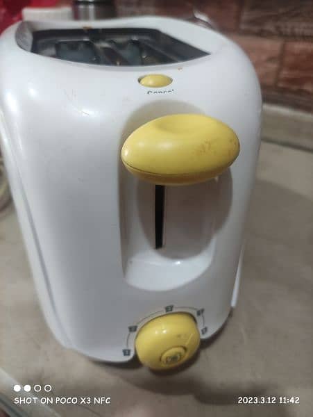 Nova 2 slot toaster 1