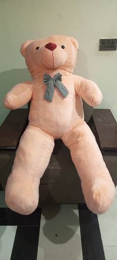 i am selling a stuffed toy which is available in every colour