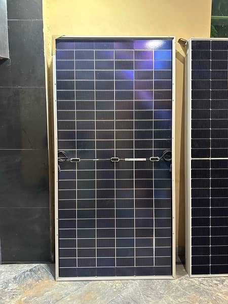 Canadian solar bifacial n type solar panel 580w 4