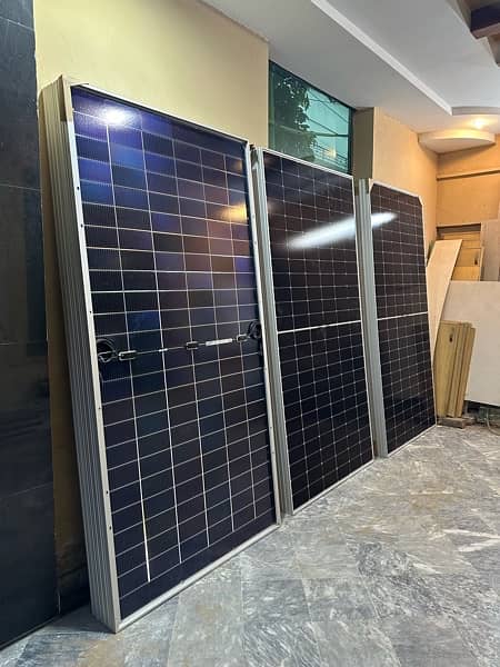 Canadian solar bifacial n type solar panel 580w 7