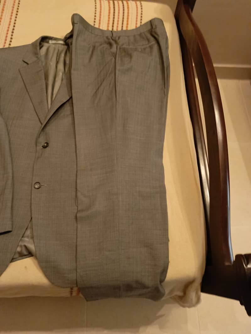 Men's Azzaro suit 8