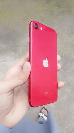 iPhone SE 128 JB HEALTH 84 CONDITION IS 10 BY 10
