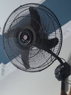 fan bracket in good condition