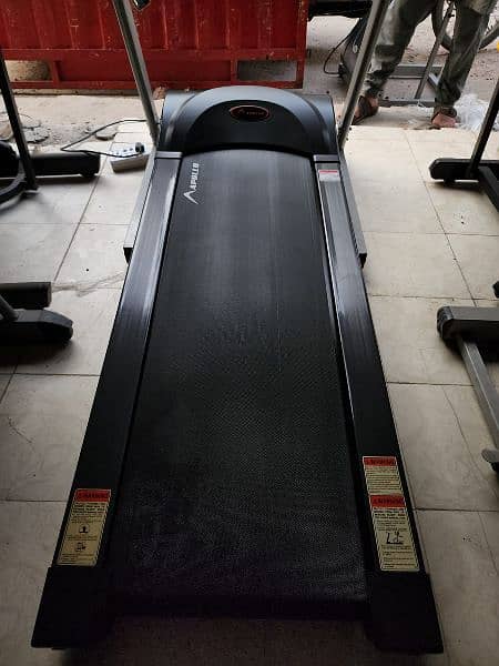 treadmils. (0309 5885468). home gym. ellapticals. gym cycles 2