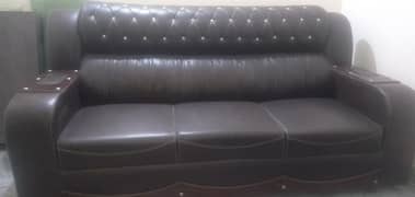 3 seater leather mat sof set for sale urgently
