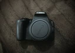 canon 200d with 50mm 1.8 canon lens