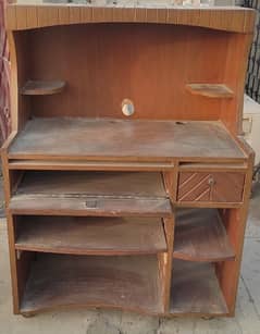 computer table wood golden tick 10/9 condition