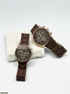 Round Dail couple,s  formal watch