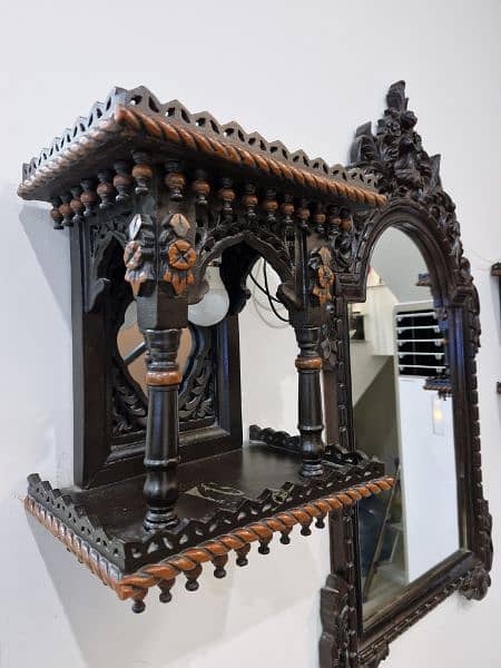 Chinioti Wood Adorned Mirror With A Table and 2 Jharokai 1