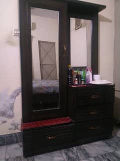 double mirror dressing table