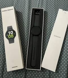 Samsung watch5 44mm Graphite color
