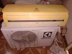 Model Electrolux chalne Mein good hai cooling chill hai