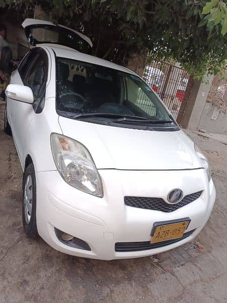 Toyota Vitz 1.0 8