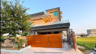 1 Kanal House for sale in Top City B Block