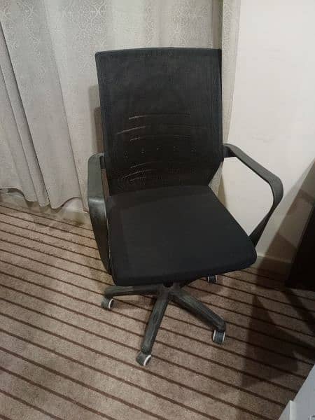 office chair and table 4