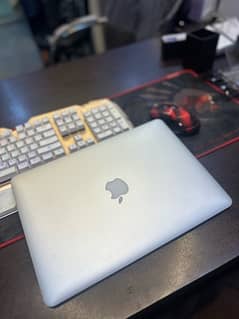 MacBook