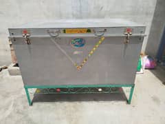 Paiti large with stand good condition