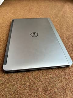 Dell laptop  corei5 4th generation  256 gb ssd 0-3-1-1-9-6-5-0-2-1-2