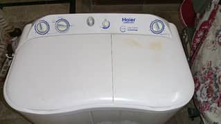 Haier washing and spiner Machine for sale in Good Condition. . .