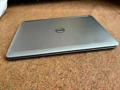 Dell laptop 
corei5
4th generation 
256 gb ssd
