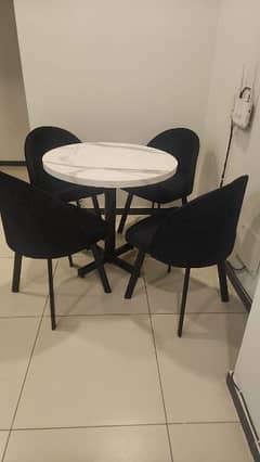 Dining table 4 seater