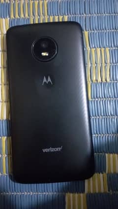 Motorola E4