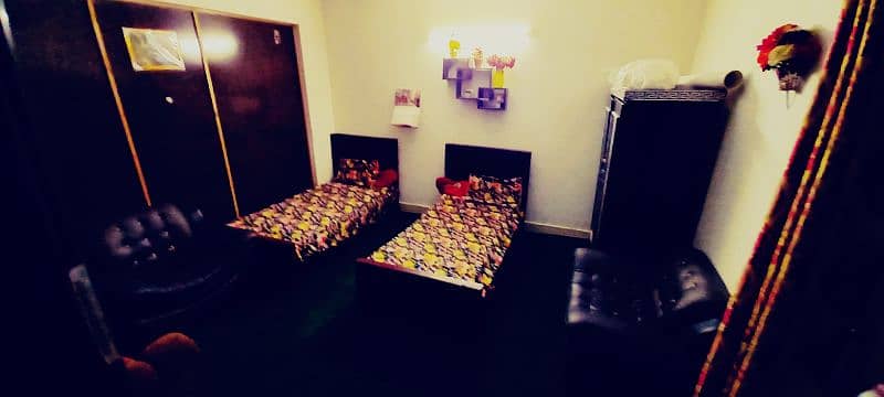 AC furnished rooms for jobians ,professional & business persons etc 2