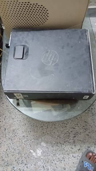 hp desktop pc AMD A8 5500B with 4GB graphics card and 8 GB RAM 5