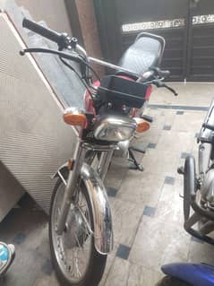 Honda CG 125 red colour only 2200 KM driven 2024 model