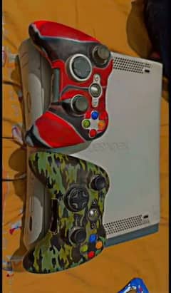 Xbox 360 phat 
2 controllers 
Original HDD 320gb