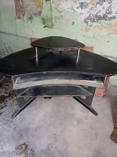 computer table for sale in excellent condition urgent sale