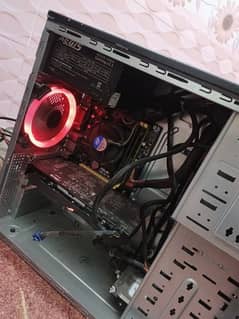 Gaming PC with 24inch LCD screen border less