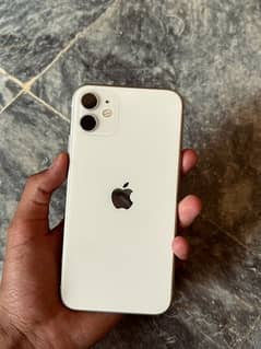 IPHONE 11 hv for urgent sale