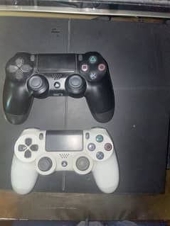 Ps4 Fat in Best Conditions For sale with 2 controllers