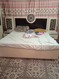 Bed set 4 piece available for sale
