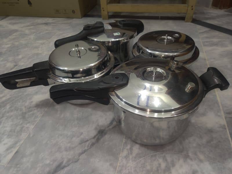 PRESSURE COOKER STAINLESS STEEL 6LTR IMPORTED 0