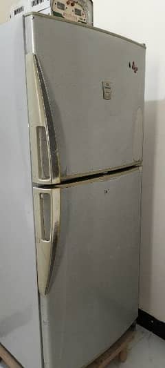 Dowlance large size fridge