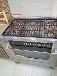 izone cooking range 5 burner  2 yrs used in excellent condition