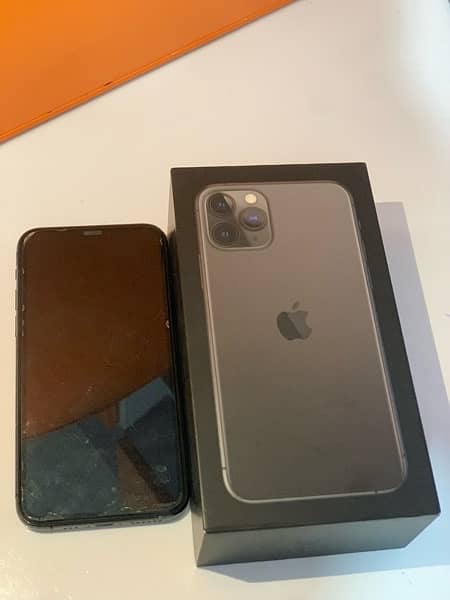 Iphone 11 Pro 256 Gb Dual Pta approved with box 7