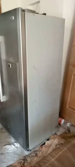 Double Door Freezer