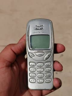 Nokia 3210 Antique Vintage In 100% Genuine Condition Without Battery