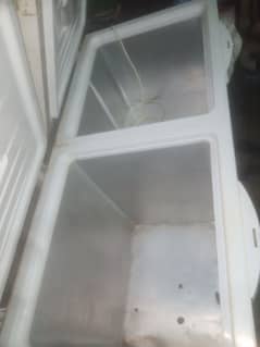 Freezer for shops and house good product  cundition 10/10