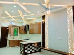 10 Marla House For Rent At Very Ideal Location In Bahria Town Lahore